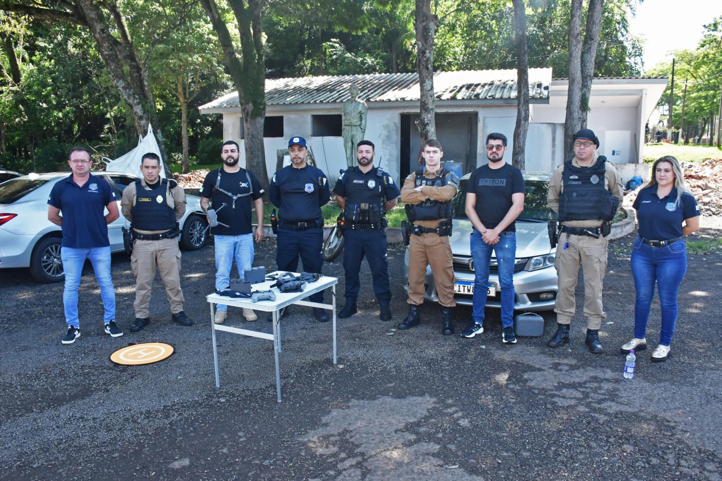 GUARDA MUNICIPAL, POLÍCIAS MILITAR E CIVIL RECEBEM TREINAMENTO PARA PILOTAR DRONES EM SÃO MIGUEL DO IGUAÇU