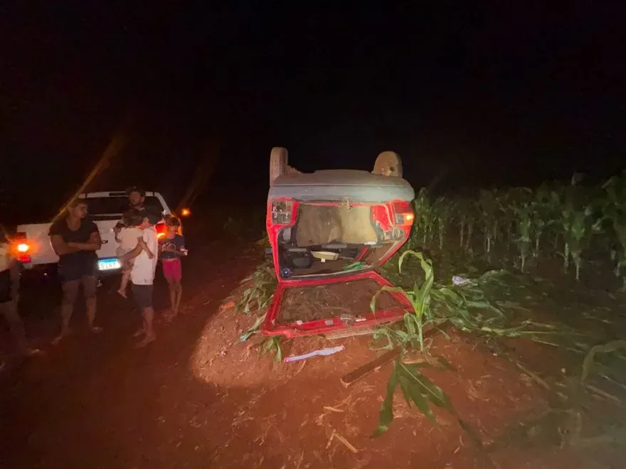 CAPOTAMENTO NA PR-585, EM SÃO PEDRO DO IGUAÇU