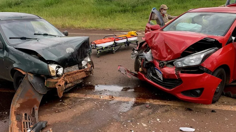 IDOSA DE 83 ANOS FICA FERIDA EM ACIDENTE NA MARGINAL DA PRc-467