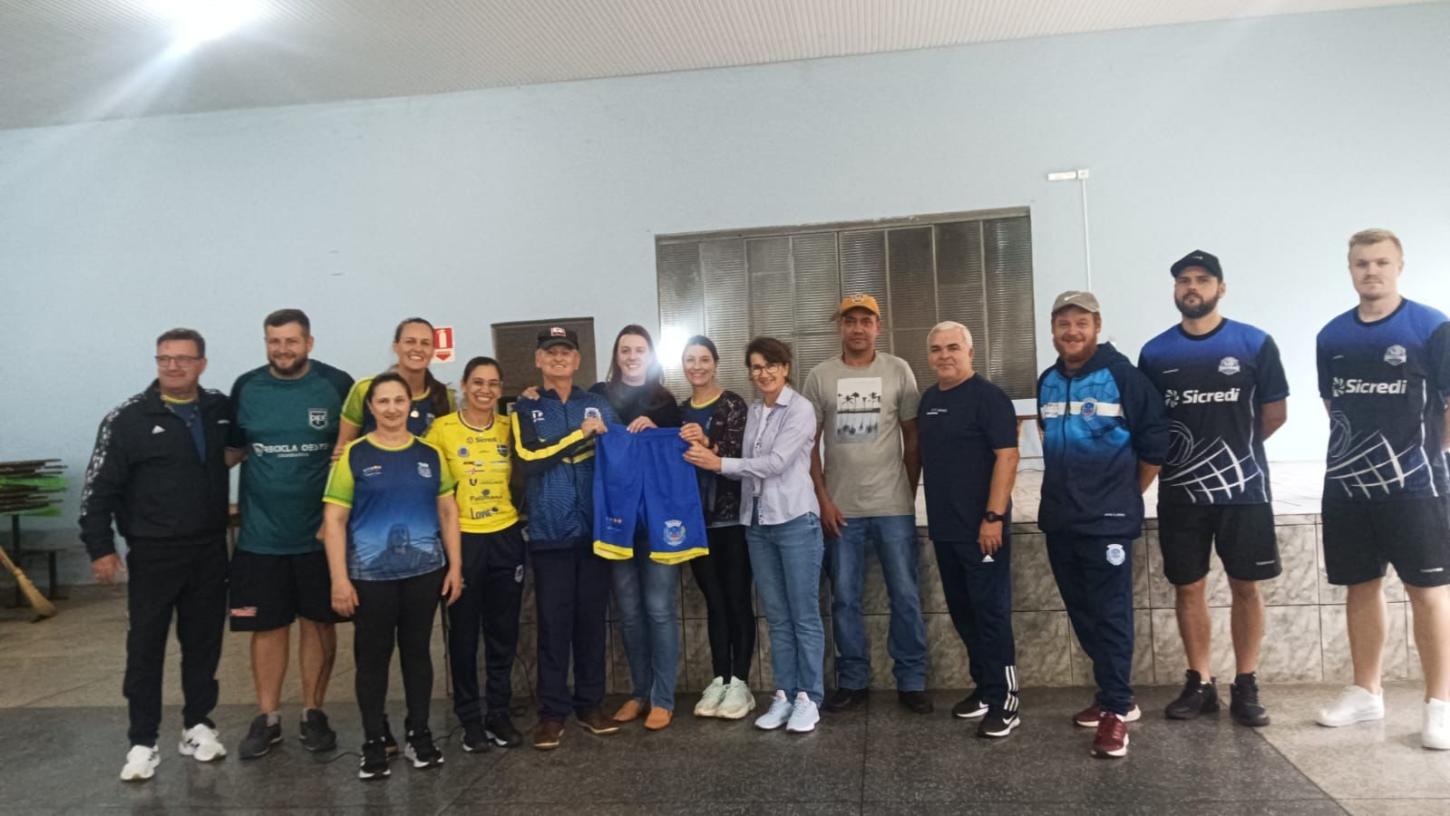 ESPORTE PROMOVE INTEGRAÇÃO E QUALIDADE DE VIDA PARA IDOSOS EM SANTA HELENA