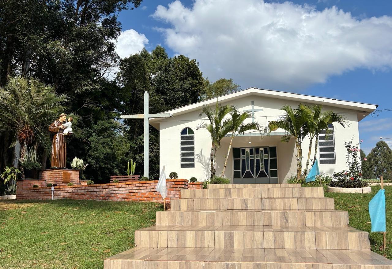 COMUNIDADE DE BURITI, EM ITAIPULÂNDIA, COMEMORA 55 ANOS DE FUNDAÇÃO COM INAUGURAÇÃO DA IMAGEM DO PADROEIRO SANTO ANTÔNIO