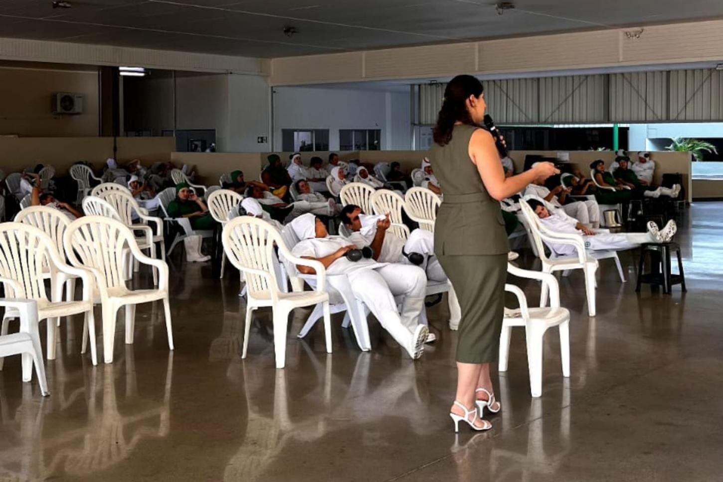 FRIVATTI RECEBE PALESTRA SOBRE O MAIO LARANJA COM DRA. CYNTHIA DAUANA