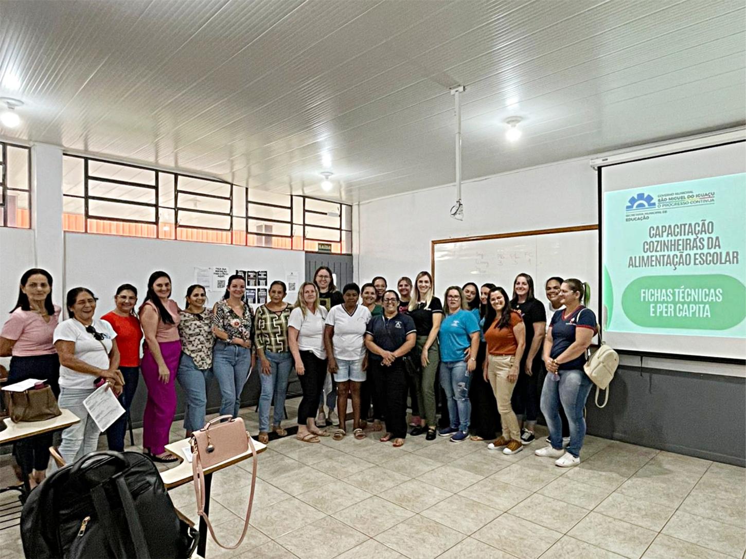 GOVERNO DE SÃO MIGUEL  REALIZA CAPACITAÇÃO SOBRE ALIMENTAÇÃO ESCOLAR PARA COZINHEIRAS DA REDE MUNICIPAL