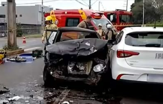 HOMEM SOFRE MAL SÚBITO E PROVOCA ACIDENTE ENVOLVENDO QUATRO VEÍCULOS EM FOZ DO IGUAÇU