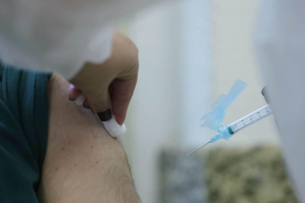 IMUNIZAÇÃO CONTRA A GRIPE ESTÁ LIBERADA PARA TODA A POPULAÇÃO DO PARANÁ