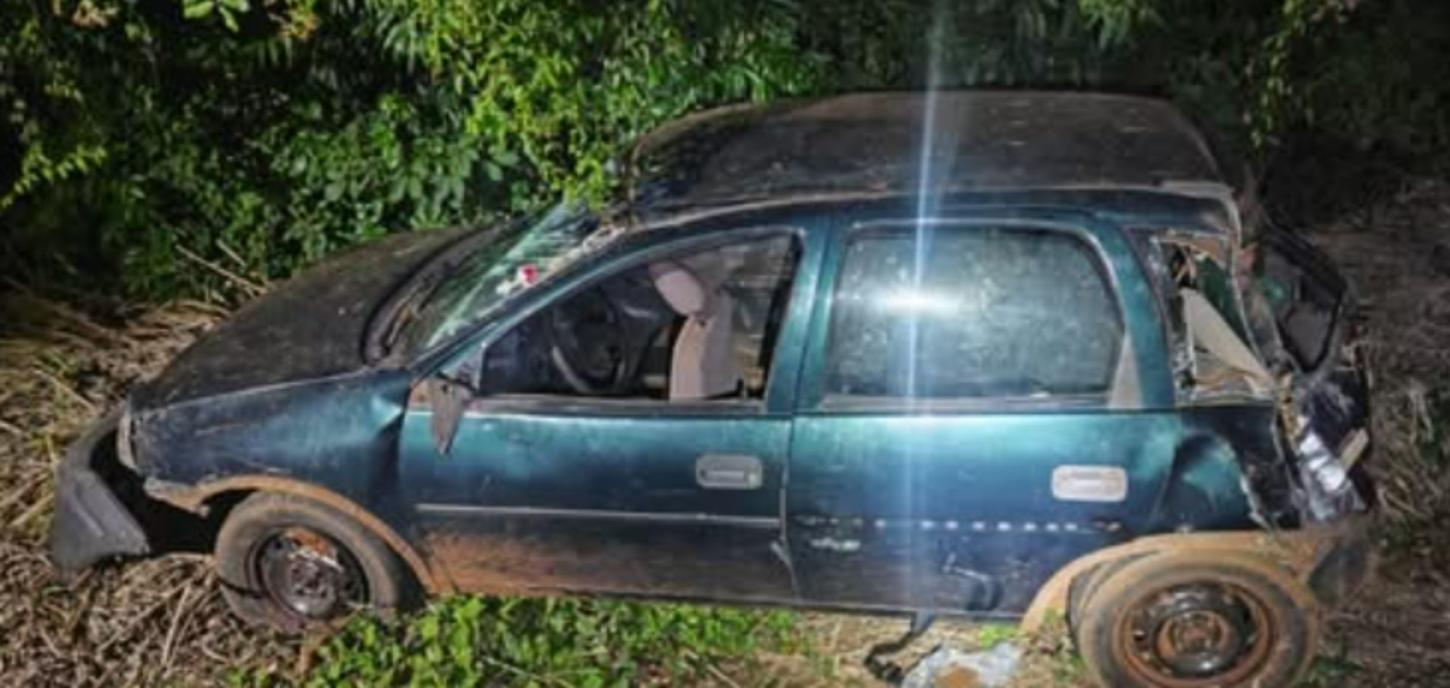 JOVEM FICA FERIDO EM CAPOTAMENTO NA PR 495 EM MISSAL