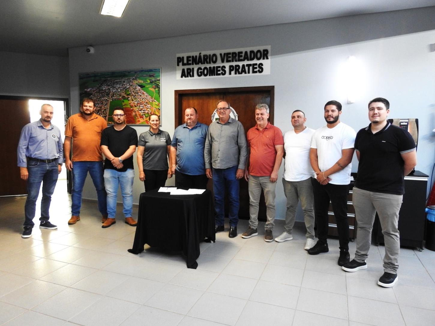 NOVA ETAPA DO PROGRAMA LUZ SOLAR PARA TODOS DE ITAIPULÂNDIA É PROTOCOLADO NA CÂMARA DE VEREADORES