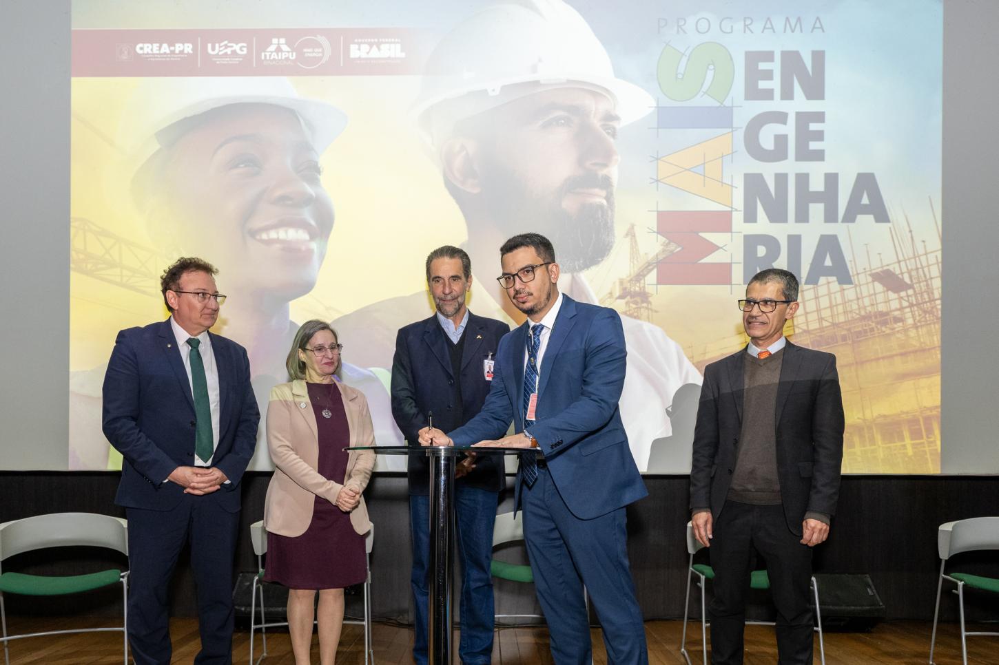 PROGRAMA MAIS ENGENHARIA VAI CAPACITAR ENGENHEIROS E ENGENHEIRAS DE PEQUENOS MUNICÍPIOS DO PARANÁ