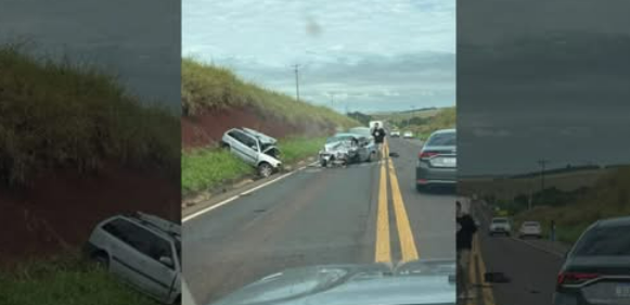 ULTRAPASSAGEM RESULTA EM GRAVÍSSIMA COLISÃO FRONTAL NA PR-317