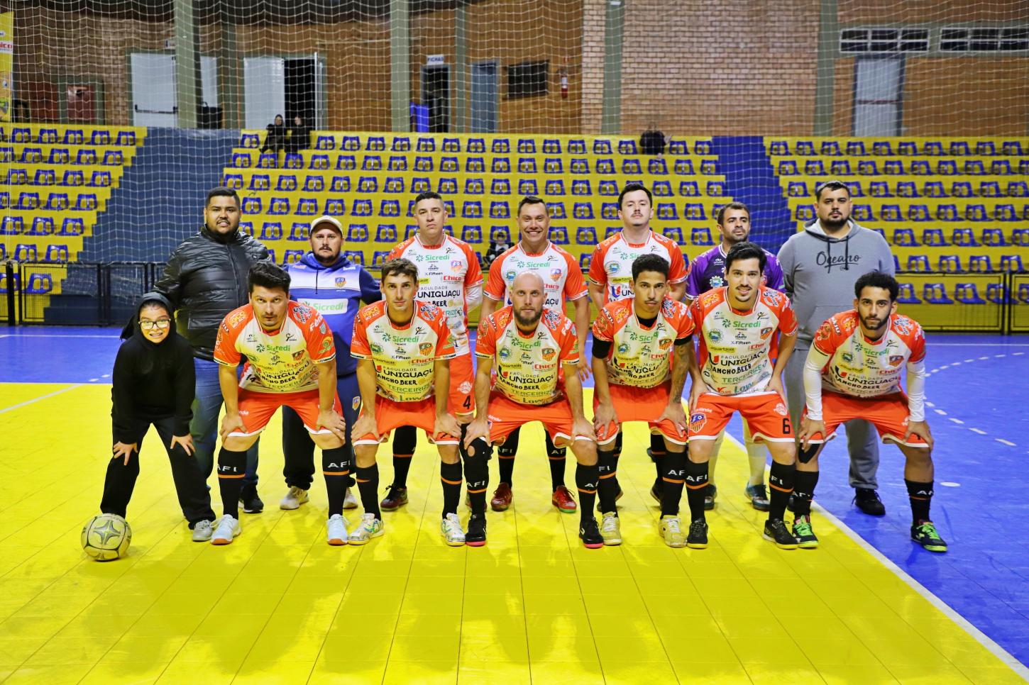 ITAIPULÂNDIA VENCE COM GOLEADA NAS OITAVAS DA COPA AMOP DE FUTSAL 2025