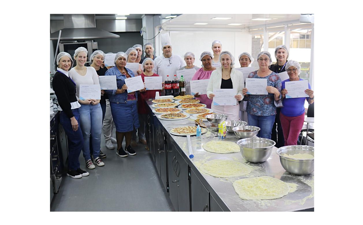 UNIDADE MÓVEL DE PÃES E CONFEITOS DO SENAC FORMA MAIS 90 PROFISSIONAIS EM SÃO MIGUEL