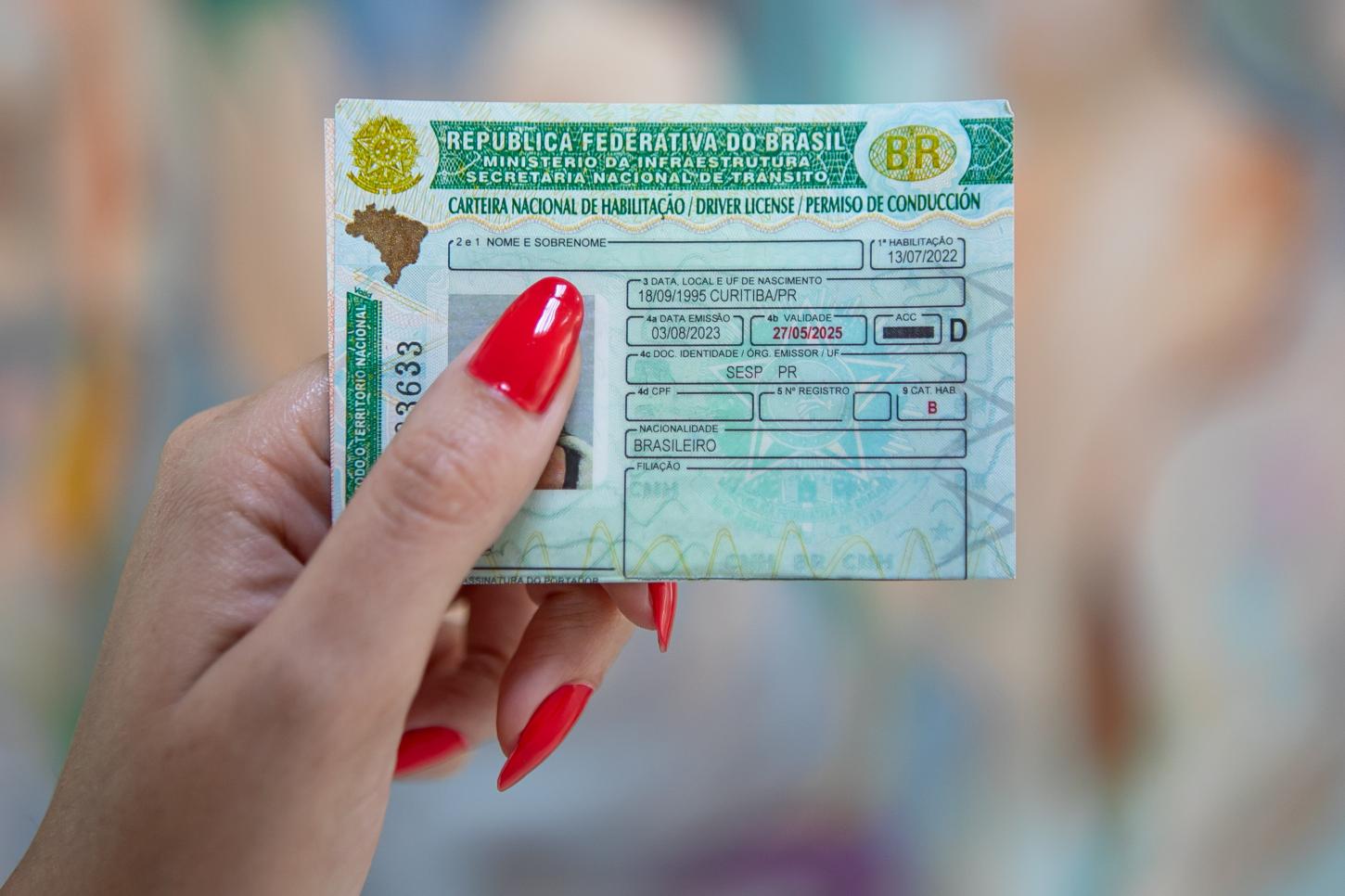 CARTEIRA DE GRAÇA! GOVERNADOR SANCIONA LEI QUE PREVÊ CNH GRATUITA PARA PESSOAS EM VULNERABILIDADE SOCIAL