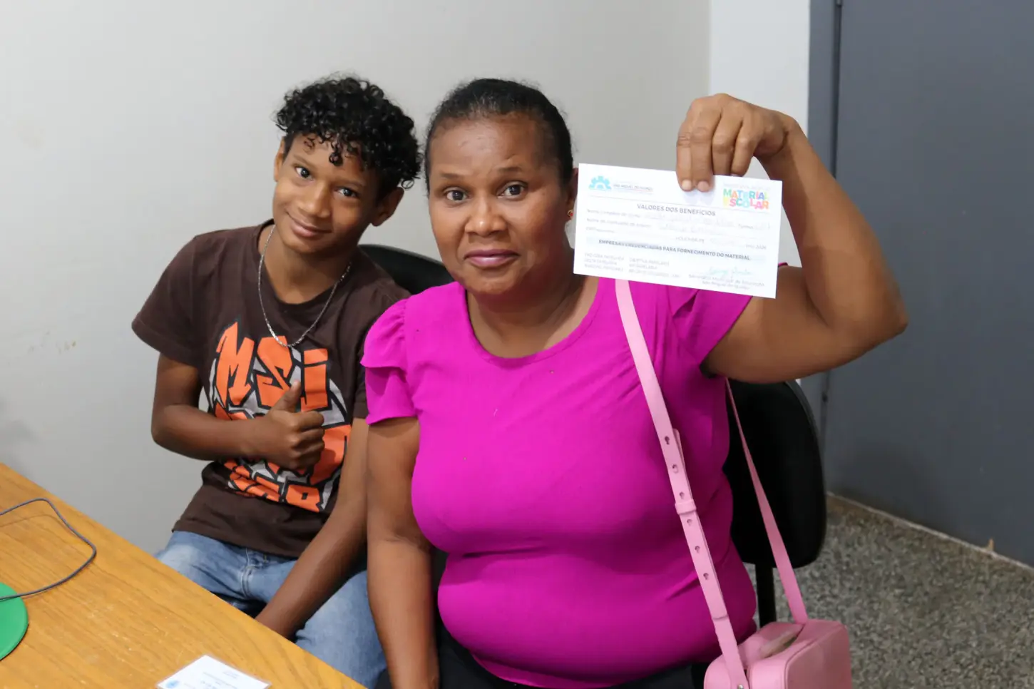 PROGRAMA INÉDITO, AUXÍLIO MATERIAL ESCOLAR COMEÇA A SER ENTREGUE PARA OS ESTUDANTES DE SÃO MIGUEL DO IGUAÇU