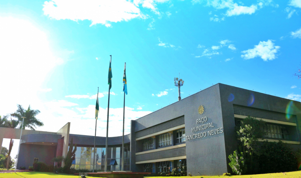ITAIPULÂNDIA ABRE CREDENCIAMENTO PARA VENDA DE ALIMENTOS E BEBIDAS NO SHOW DO DIA DAS MULHERES 2026