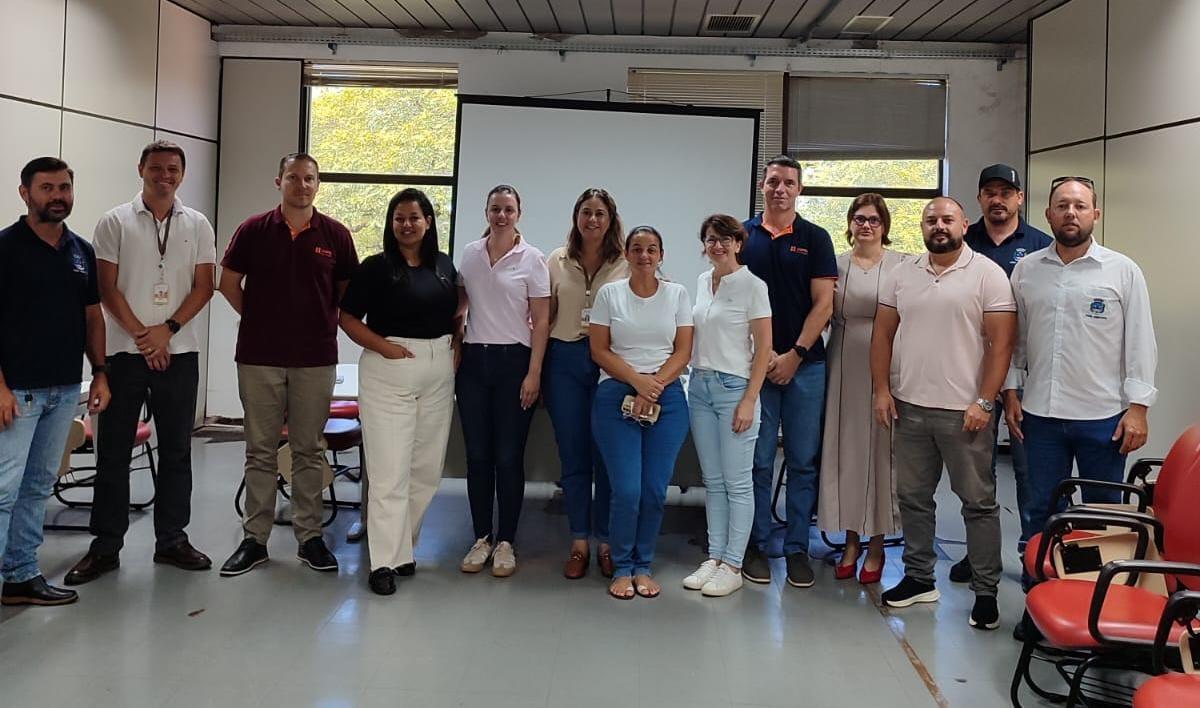 PREFEITURA COBRA PROVIDÊNCIAS DA COPEL DIANTE DE CONSTANTES QUEDAS DE ENERGIA EM SANTA HELENA   