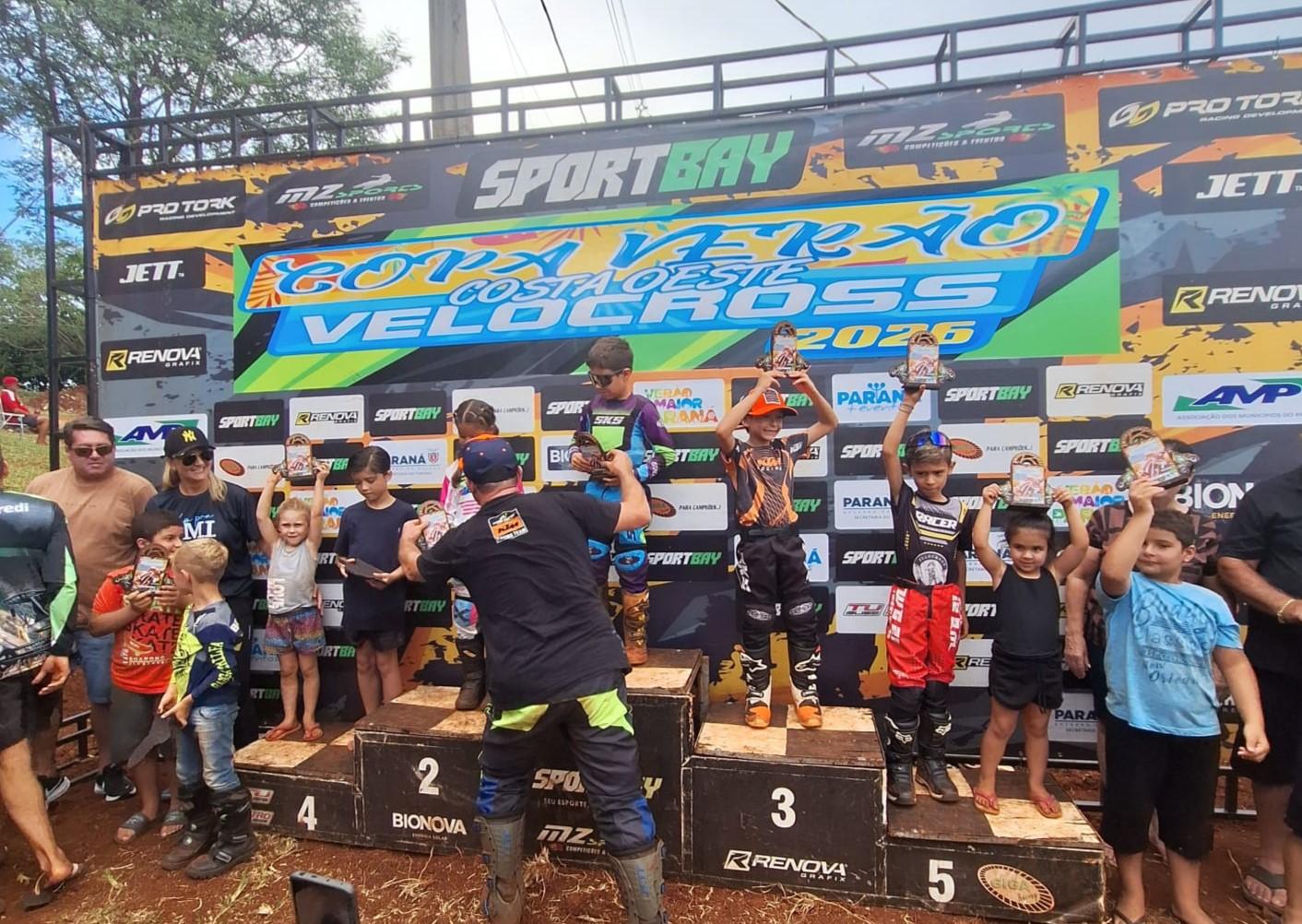 ITAIPULÂNDIA PARABENIZA PILOTOS PELA PARTICIPAÇÃO NA COPA VERÃO COSTA OESTE DE VELOCROSS 2026