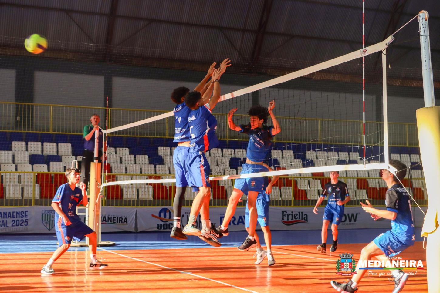 MEDIANEIRA SEDIA 1ª ETAPA DA COPA OESTE DE VOLEIBOL SUB-18