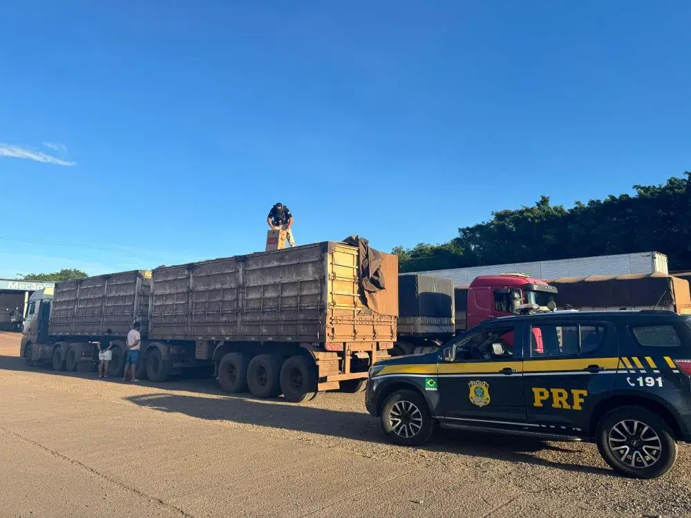 PRF APREENDE CERCA DE 150 MIL MAÇOS DE CIGARROS CONTRABANDEADOS EM MARECHAL RONDON