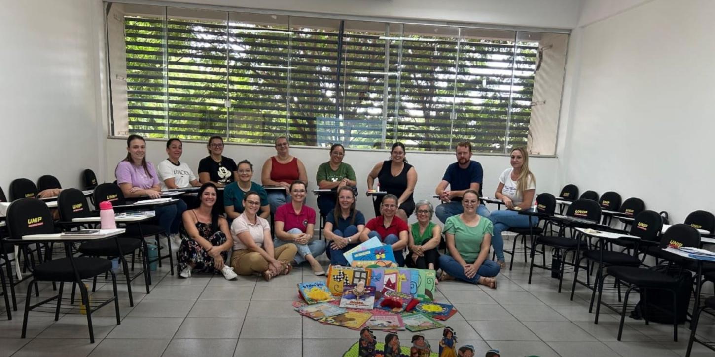 PROFESSORES DA EDUCAÇÃO INFANTIL INICIAM FORMAÇÃO DO PROLEEI EM ITAIPULÂNDIA   