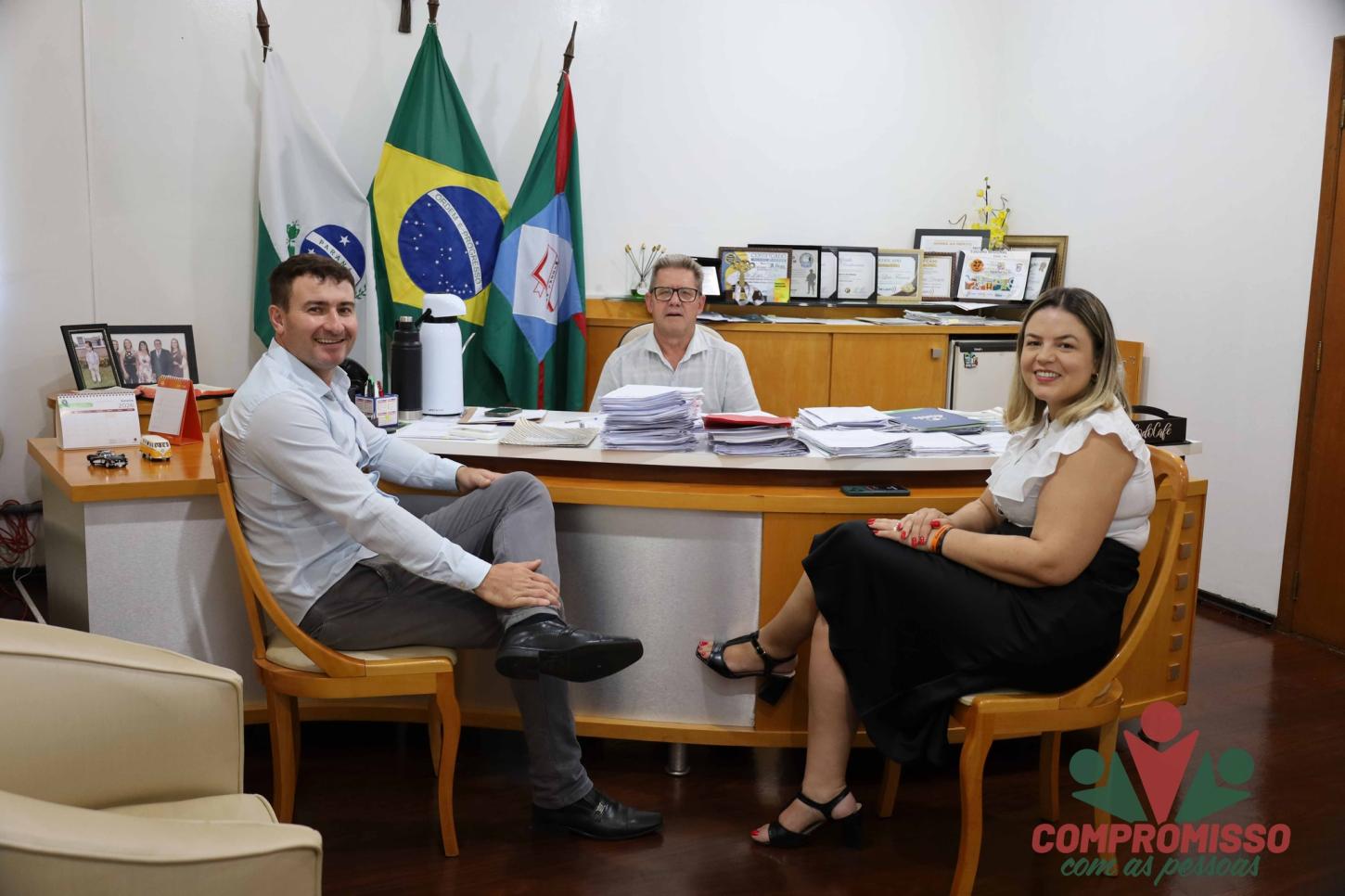 REPRESENTANTES DA CRESOL CONEXÃO VISITAM PREFEITURA E REFORÇAM CONVITE PARA ASSEMBLEIA