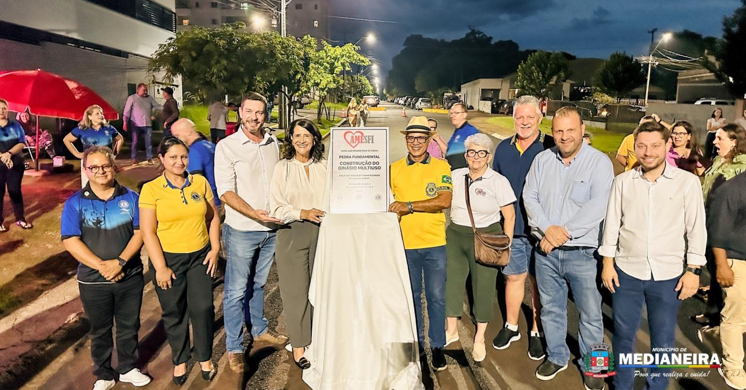 VICE-PREFEITO DE MEDIANEIRA PARTICIPA DO LANÇAMENTO DA PEDRA FUNDAMENTAL DE GINÁSIO DA AMESFI