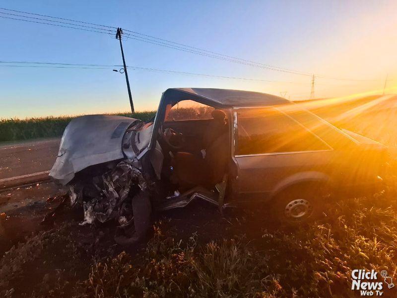 ACIDENTE NA PR-495 ENVOLVE CARRO E CAMINHÃO EM MEDIANEIRA