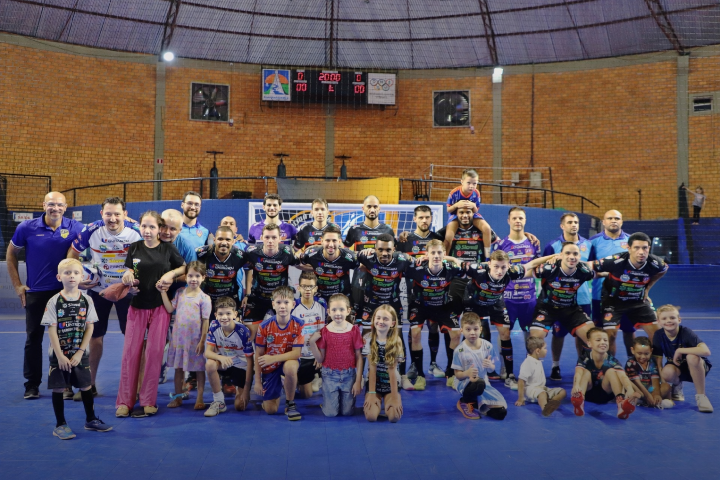 COPA UNIÃO: AFI UNIGUAÇU ITAIPULÂNDIA GOLEIA PALMAS E FAZ FESTA COM A TORCIDA