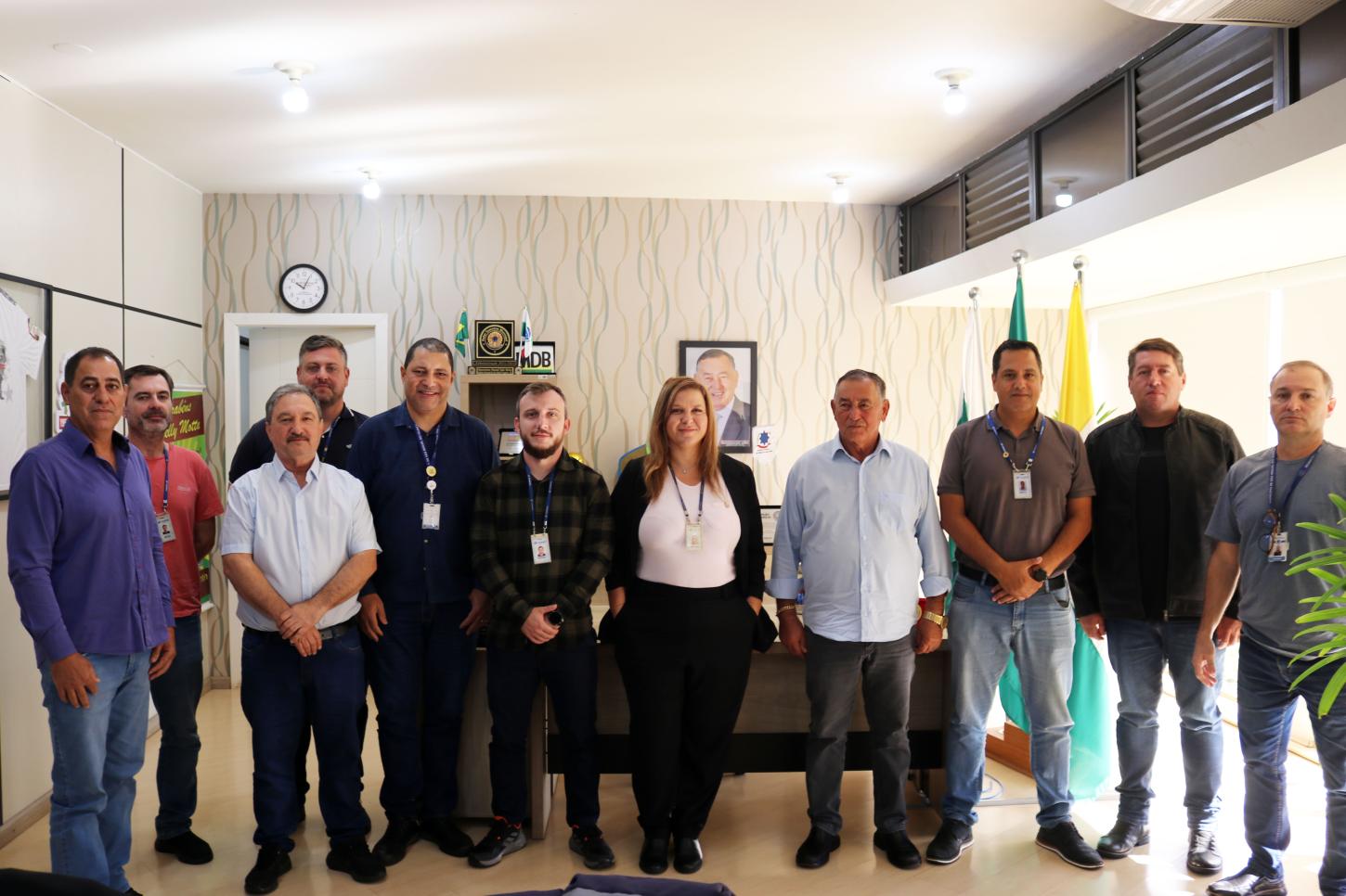 GOVERNO MUNICIPAL DEBATE INVESTIMENTOS EM SANEAMENTO DURANTE REUNIÃO COM REPRESENTANTES DA SANEPAR
