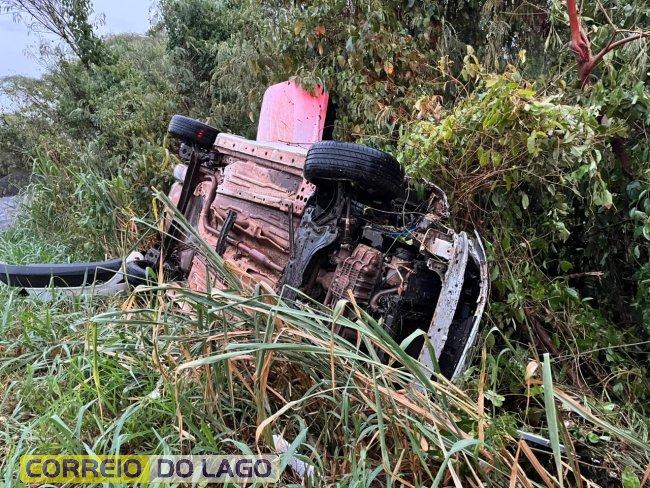 MILAGRE NA PR-495: MOTORISTA SOBREVIVE A GRAVE ACIDENTE ENTRE DIAMANTE D’OESTE E SANTA HELENA