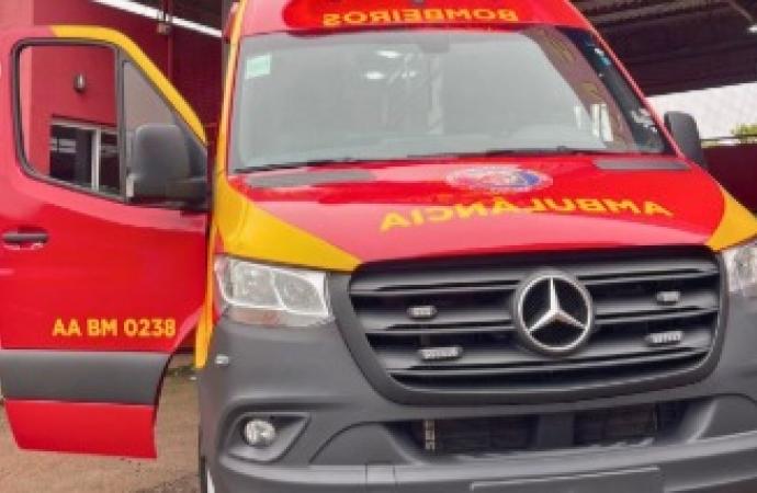 MULHER FICA FERIDA APÓS CAPOTAMENTO EM SÃO MIGUEL DO IGUAÇU