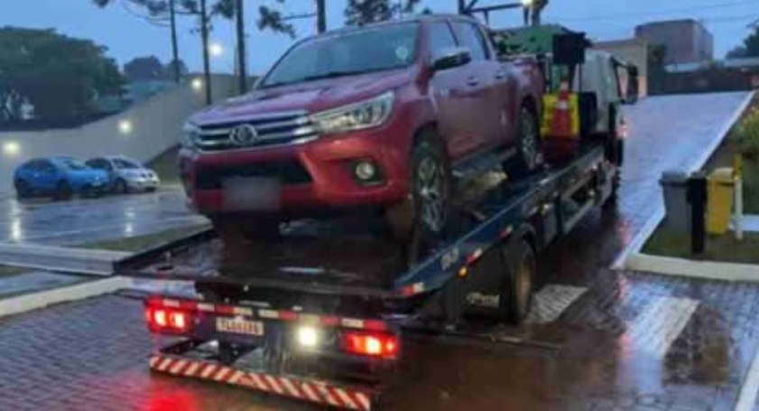 CAMINHONETE HILUX FURTADA É RECUPERADA PRÓXIMO À BR-277
