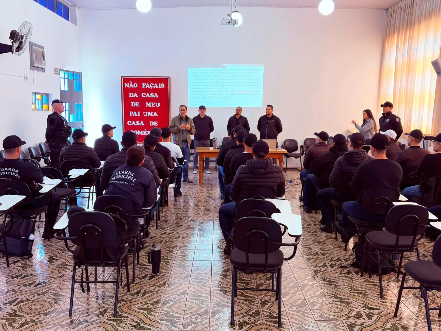 CURSO DE FORMAÇÃO DA GUARDA MUNICIPAL DE SMI AVANÇA COM MAIS DE 700 HORAS DE CAPACITAÇÃO
