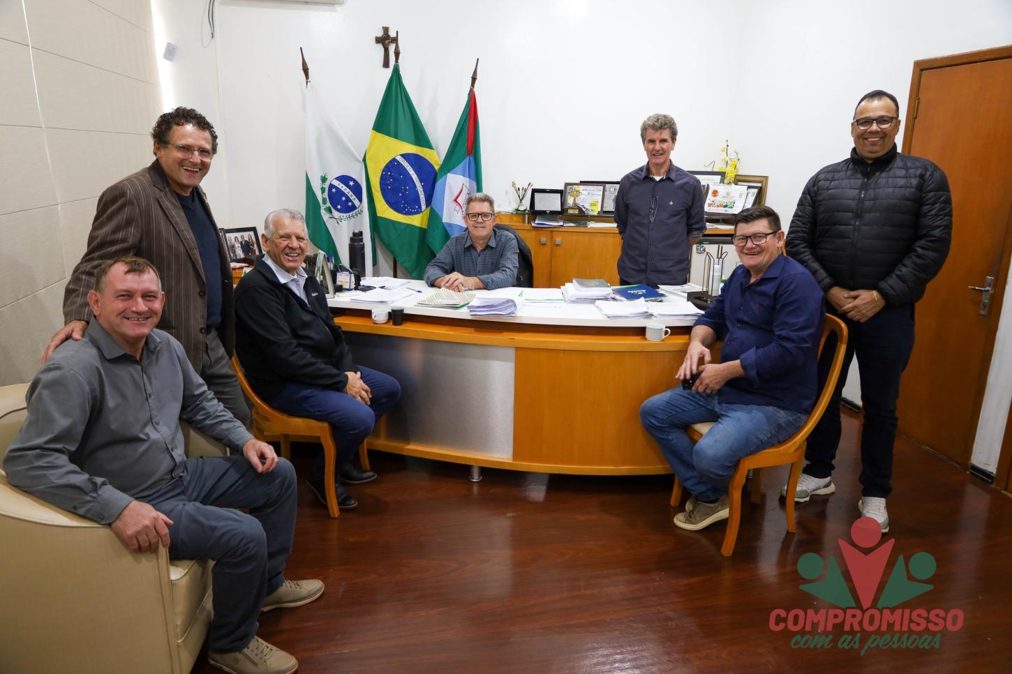 DEPUTADO SPERAFICO REAFIRMA APOIO E SE COLOCA À DISPOSIÇÃO DE MISSAL