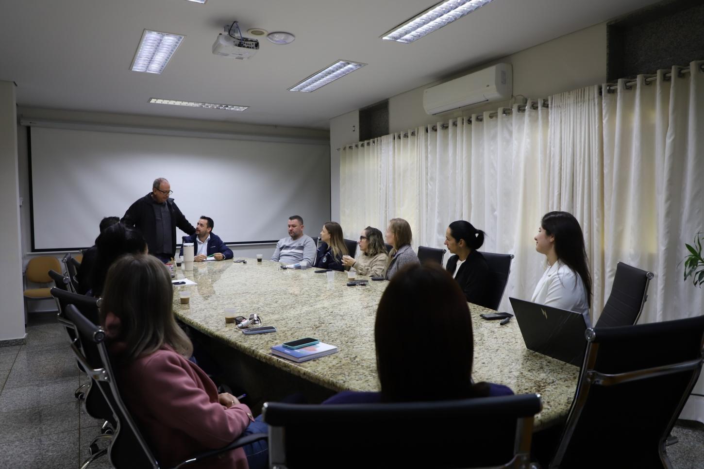 ITAIPULÂNDIA HOMENAGEIA PROFISSIONAIS DA ENFERMAGEM EM EVENTO MARCADO POR EMOÇÃO E RECONHECIMENTO