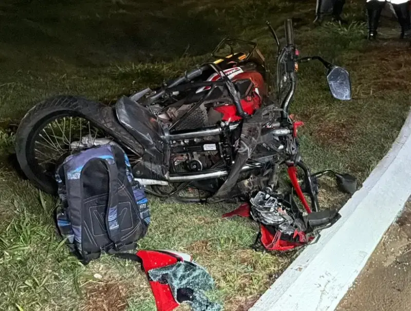 JOVEM FICA EM ESTADO GRAVÍSSIMO APÓS BATIDA NA BR-277 EM SANTA TEREZA DO OESTE