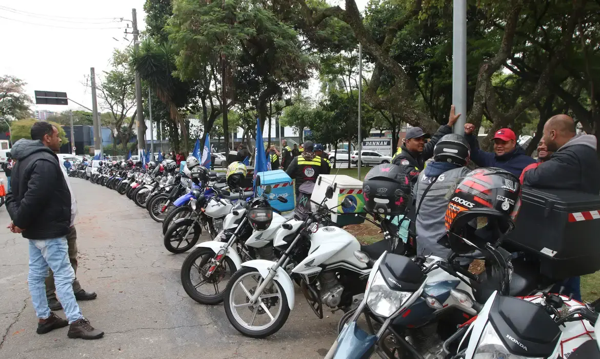 GOVERNO FEDERAL PREPARA LINHA DE CRÉDITO PARA MOTOCICLISTAS DE APLICATIVOS