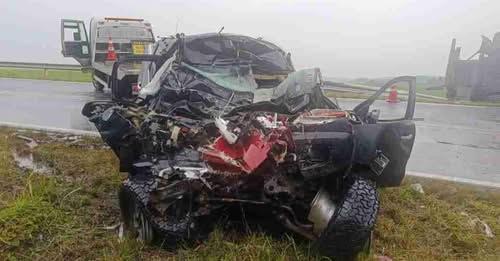 GRAVE ACIDENTE: BATIDA FRONTAL DEIXA DOIS FERIDOS NA PR-340