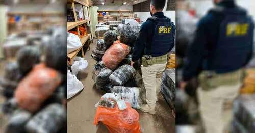 HOMEM É PRESO E CARRO ROUBADO É RECUPERADO COM 236 QUILOS DE DROGAS EM CÉU AZUL