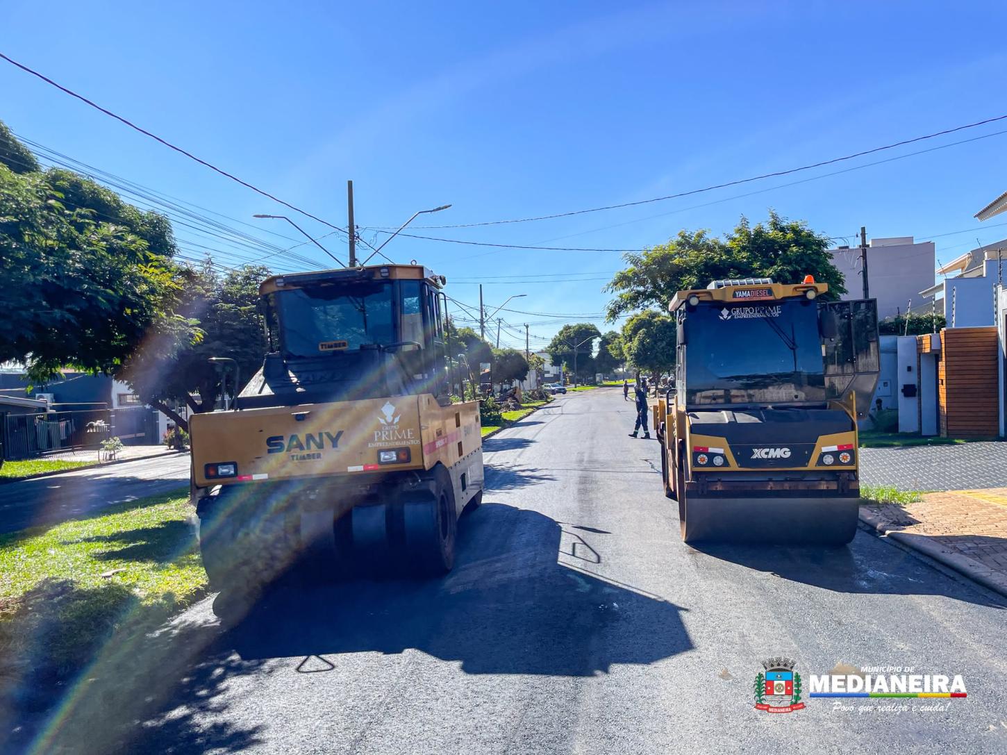 MEDIANEIRA NÃO PARA: AVENIDA JOÃO XXIII GANHA NOVOS TRECHOS DE PAVIMENTAÇÃO E MAIS MOBILIDADE PARA A POPULAÇÃO