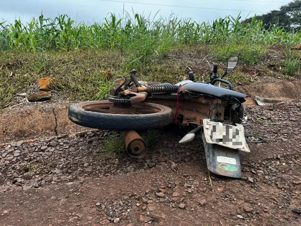 MOTOCICLISTA FICA FERIDO APÓS COLISÃO TRASEIRA NA PR-495, EM MISSAL