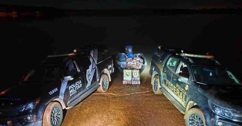 QUASE 900 QUILOS DE MACONHA SÃO APREENDIDOS EM PORTO CLANDESTINO DE SANTA HELENA