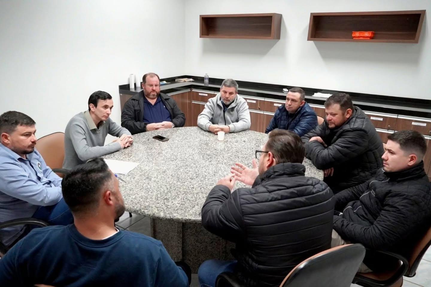 CÂMARA CONVIDA PREFEITURA PARA TER MAIS INFORMAÇÕES SOBRE O FUTURO FRIGORÍFICO DE BOVINOS E SUÍNOS 