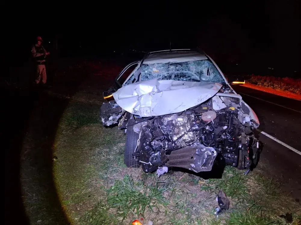 FIAT TORO BATE NA TRASEIRA DE CAMINHÃO NA PR-182