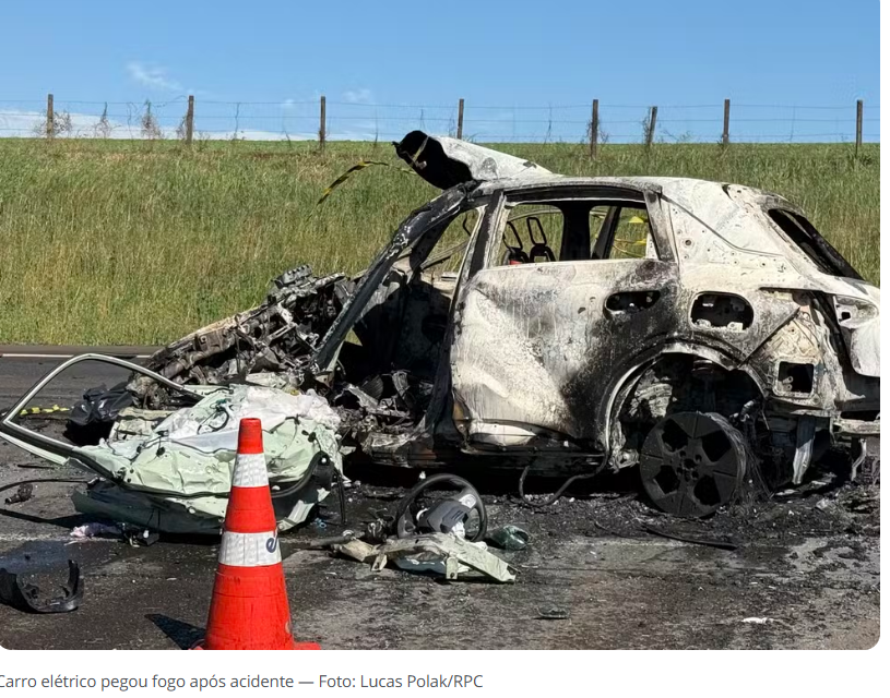 MOTORISTA MORRE CARBONIZADO APÓS COLISÃO ENTRE CARRO ELÉTRICO E CAMINHONETE NA BR-277