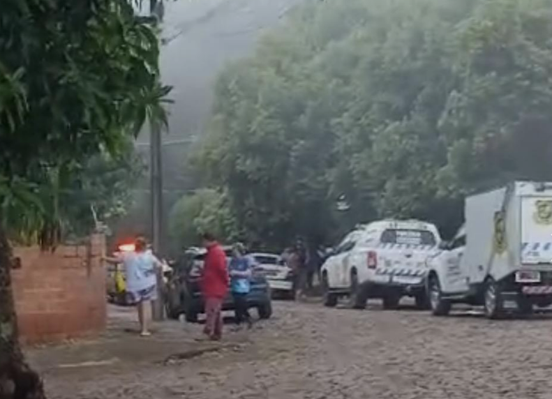 MULHER É ESFAQUEADA PELO EX-MARIDO EM MEDIANEIRA; SUSPEITO TIRA A PRÓPRIA VIDA