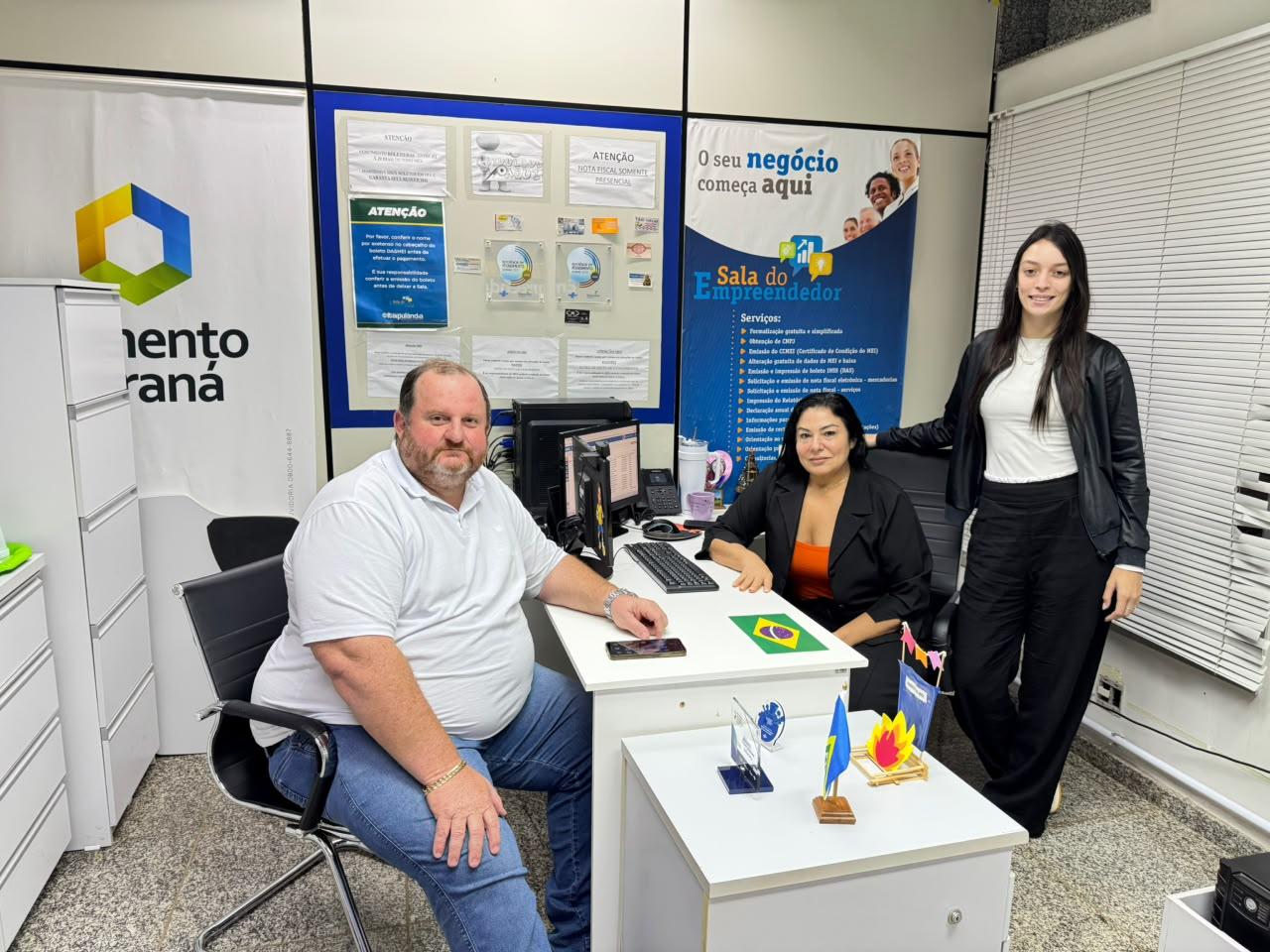 PRESIDENTE DA CÂMARA DE ITAIPULÂNDIA VISITA SALA DO MEI PARA DISCUTIR IMPACTOS DA REFORMA TRIBUTÁRIA PARA 2027