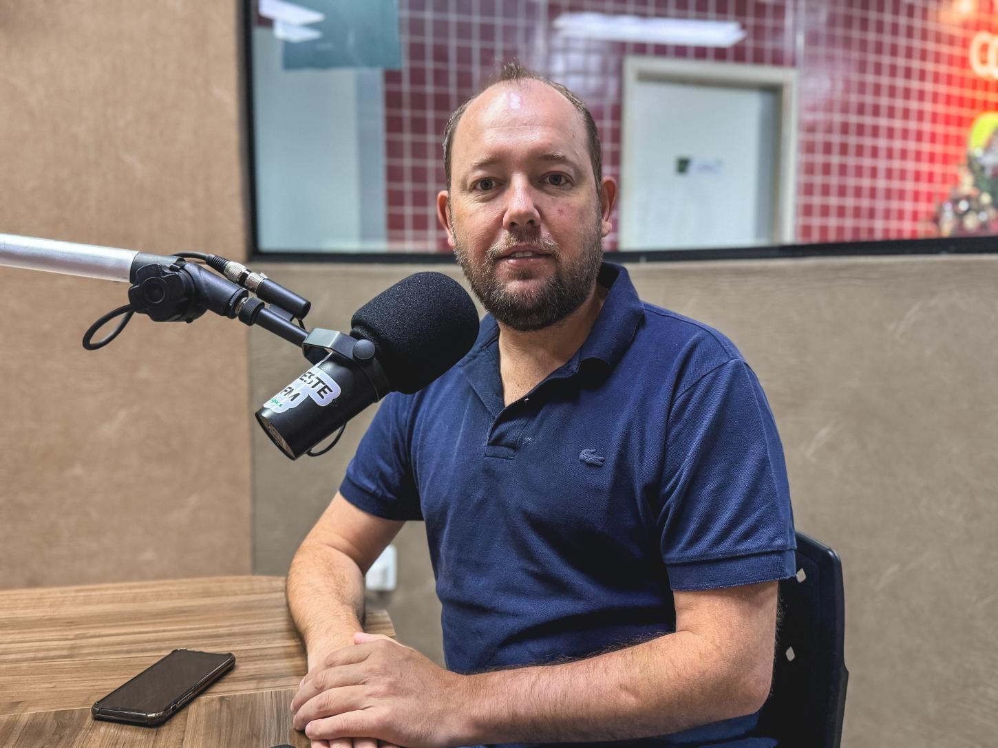VEREADOR FRANCIS SCHLEY É EXTUBADO E APRESENTA NOVA EVOLUÇÃO NO TRATAMENTO
