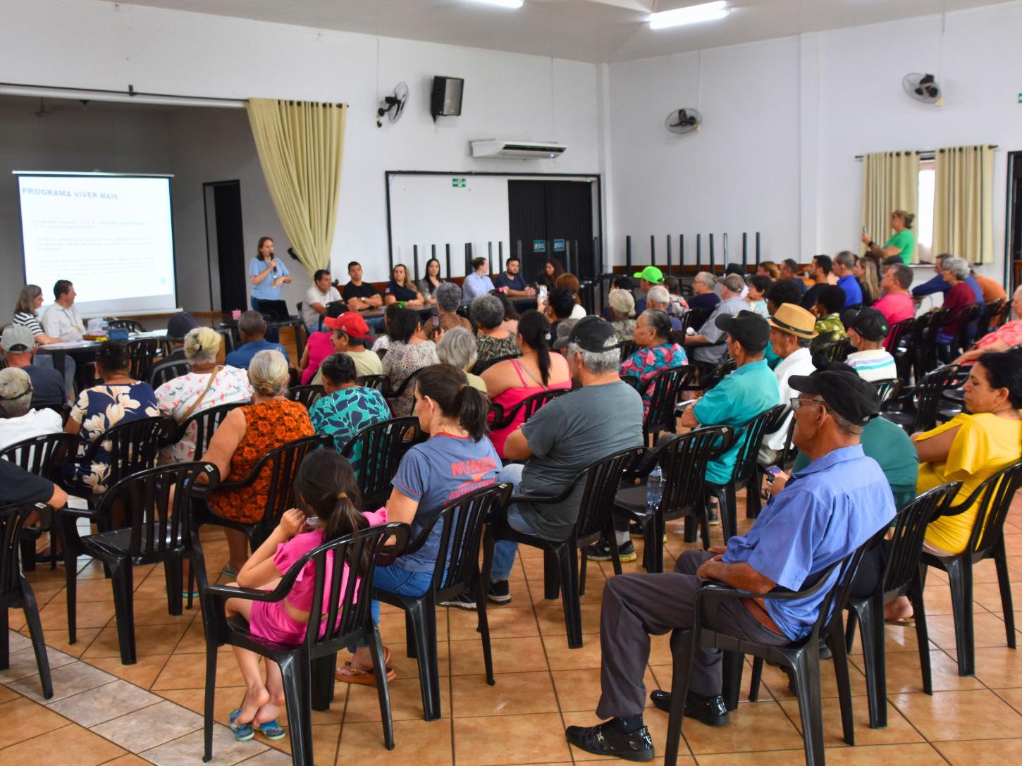 BENEFICIÁRIOS PARTICIPAM DE SORTEIO DAS UNIDADES DO CONDOMÍNIO DO IDOSO EM SÃO MIGUEL