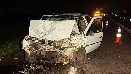 COLISÃO FRONTAL DEIXA DOIS MORTOS E DOIS FERIDOS GRAVES EM CÉU AZUL