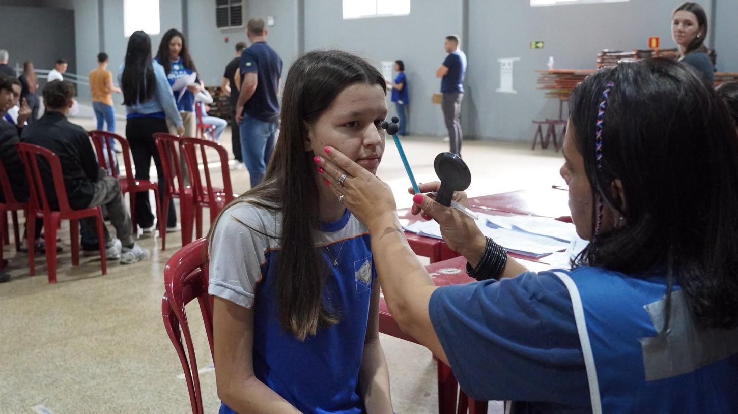 ITAIPULÂNDIA REALIZA PROGRAMA BONS OLHOS PARANÁ NAS ESCOLAS